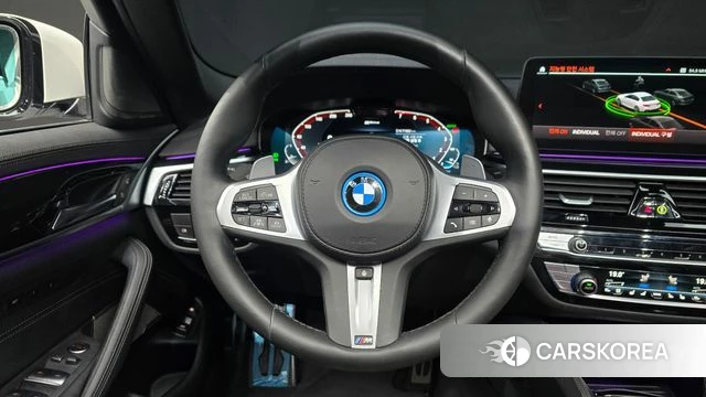 BMW 5 Series (G30) 2022 Белый из Кореи, фото 4