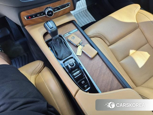 Volvo XC90 second Generation 2019 Белый из Кореи, фото 4