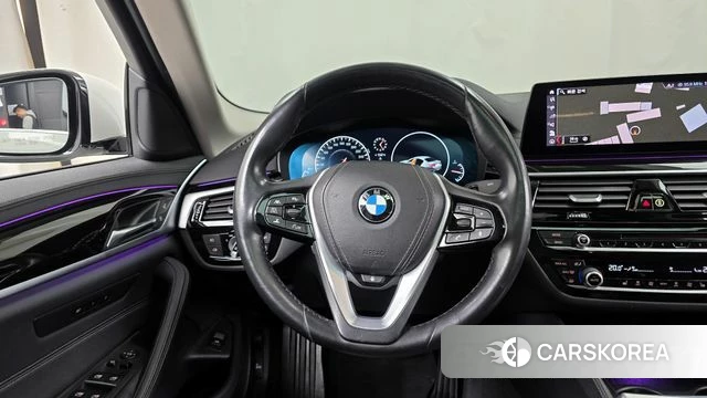 BMW 5 Series (G30) 2019 Белый из Кореи, фото 4