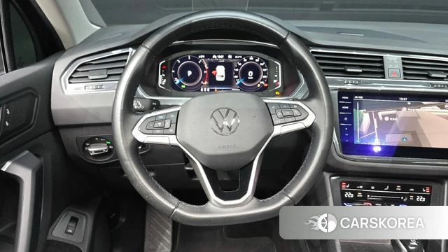 Volkswagen Tiguan second Generation 2023 Черный из Кореи, фото 4