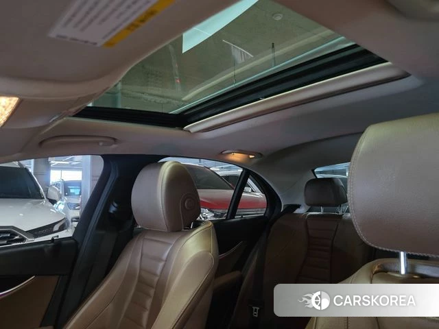 Mercedes-Benz E-Class W213 2018 Серый из Кореи, фото 4