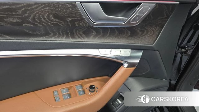 Audi A6 (C8) 2023 Черный из Кореи, фото 4