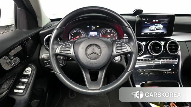 Mercedes-Benz C-Class W205 2018 Белый из Кореи, фото 4