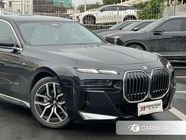 BMW 7 series 2023 Черный из Китая, фото 4
