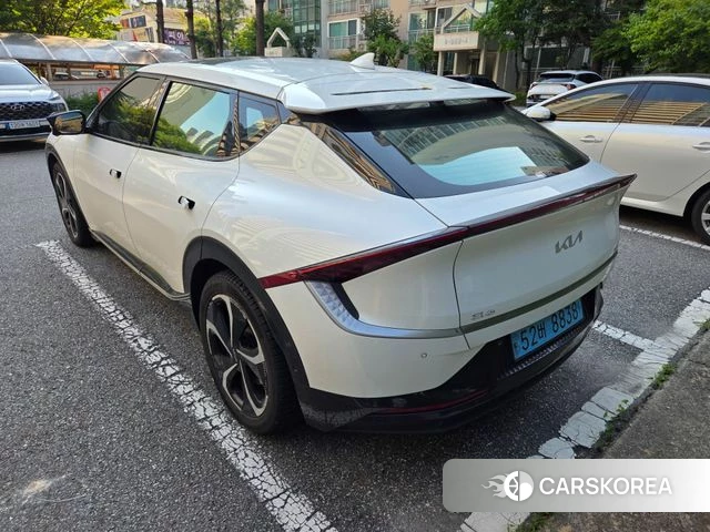 Kia EV6 2023 Белый из Кореи, фото 4