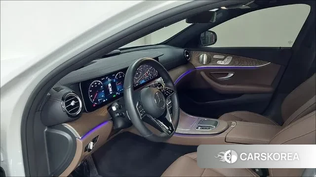 Mercedes-Benz E-Class W213 2023 Белый из Кореи, фото 4