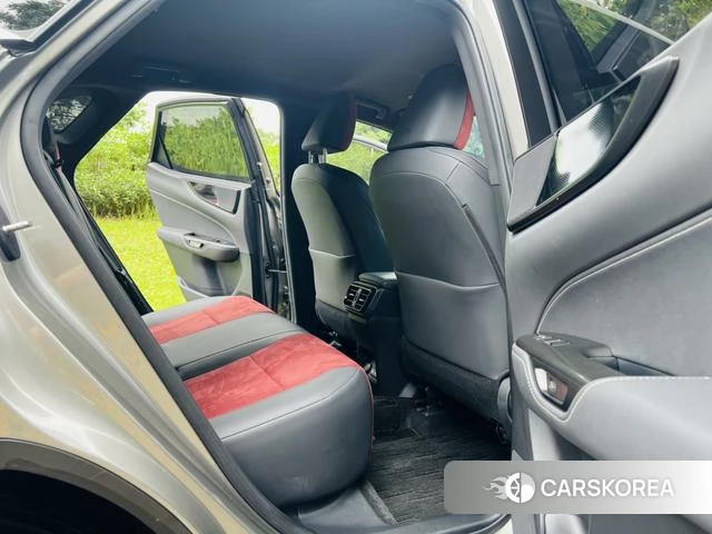 Lexus NX 2024 Серебристо-серый из Китая, фото 4