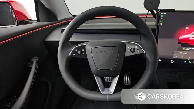 Tesla Model 3 2025 Красный из Кореи, фото 4