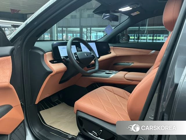 Chang'an CS75 PLUS 2025 Темно-серый из Китая, фото 4