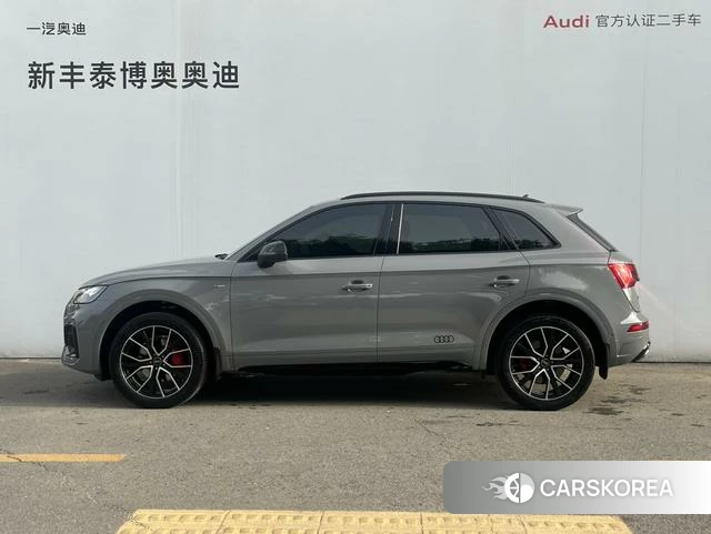 Audi Q5L 2025 Темно-серый из Китая, фото 4