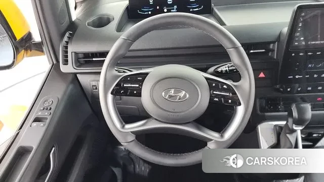 Hyundai Staria 2023 Желтый из Кореи, фото 4