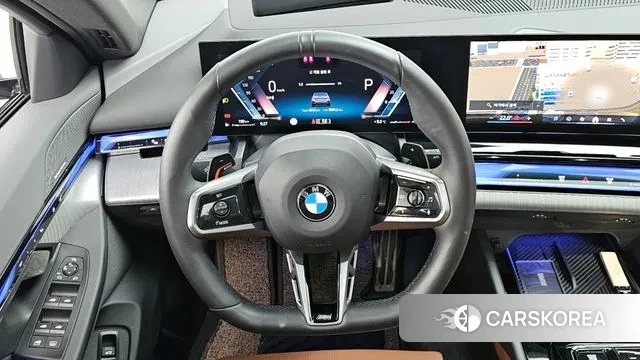 BMW 5 Series (G60) 2025 Светло-серебряный цвет из Кореи, фото 4