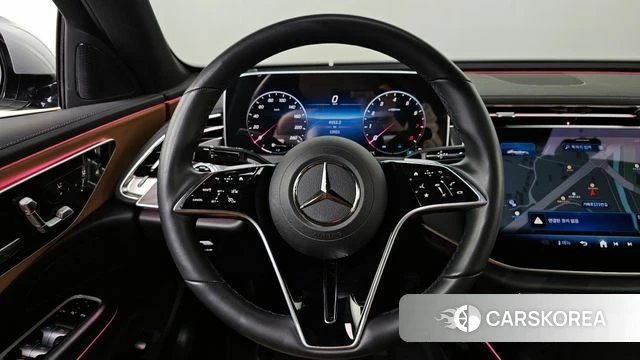 Mercedes-Benz E-Class W214 2025 Серебристо-серый из Кореи, фото 4