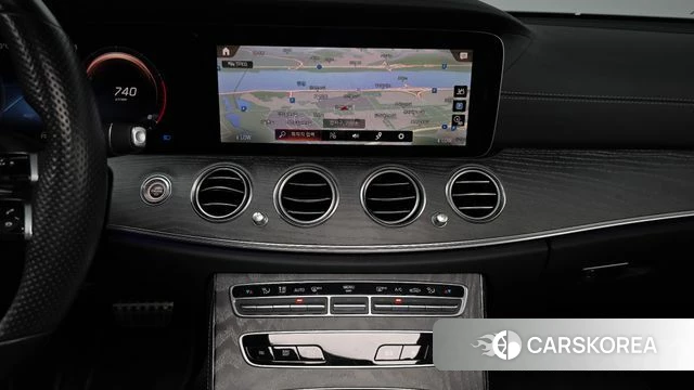 Mercedes-Benz E-Class W213 2021 Черный из Кореи, фото 4