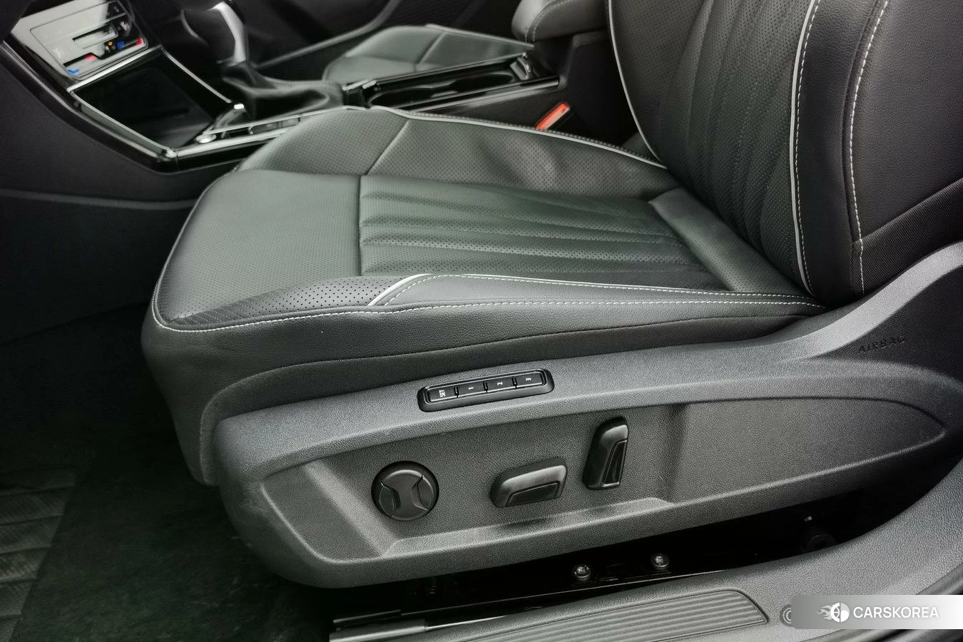 Volkswagen Passat 2023 Черный из Китая, фото 4