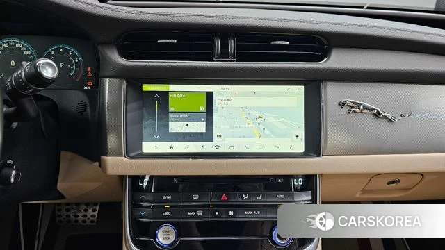 Jaguar XF (X260) 2018 Черный из Кореи, фото 4