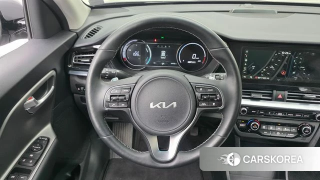 Kia Niro Plus 2022 Серебристо-серый из Кореи, фото 4