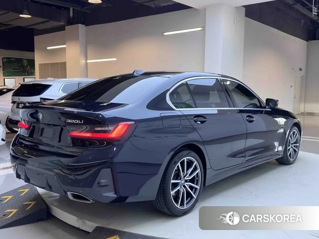 BMW 3 series 2023 Черный из Китая, фото 4