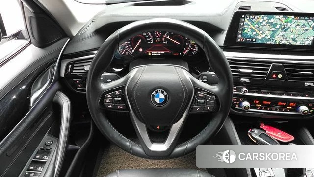 BMW 5 Series (G30) 2018 Белый из Кореи, фото 4