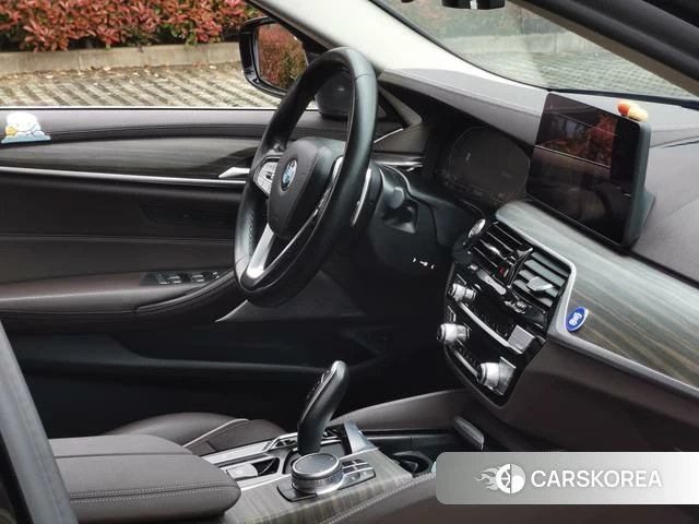 BMW 5 series 2021 Черный из Китая, фото 4