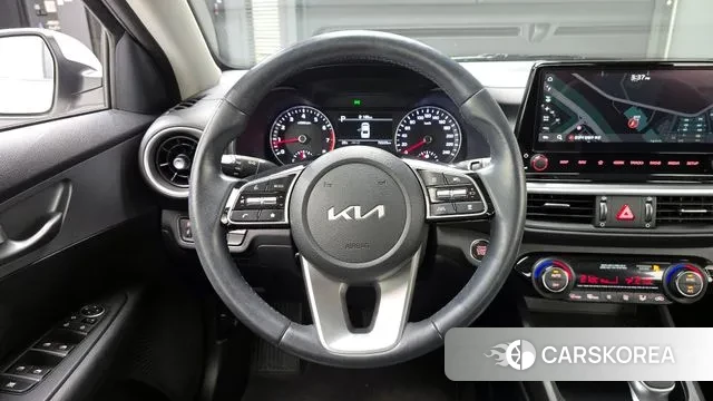 Kia The New K3 2nd generation 2021 Белый из Кореи, фото 4