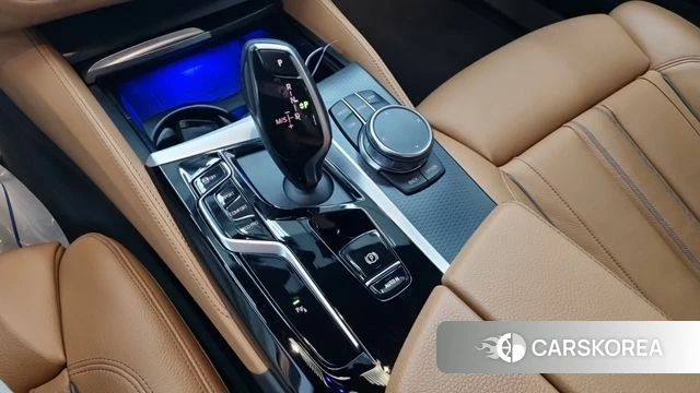 BMW 5 Series (G30) 2022 Белый из Кореи, фото 4