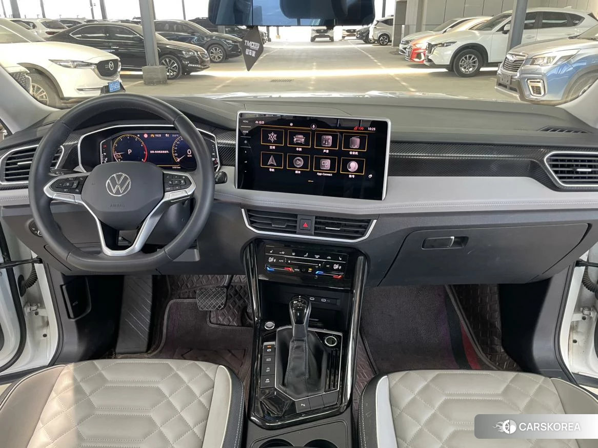 Volkswagen Tanyue 2022 Белый из Китая, фото 4