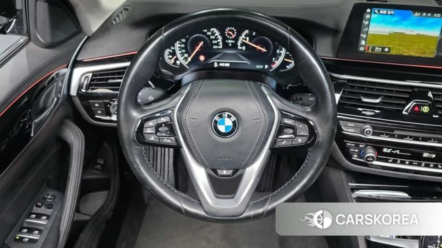 BMW 5 Series (G30) 2018 Черный из Кореи, фото 4