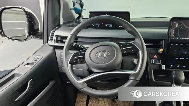 Hyundai Staria 2023 Белый из Кореи, фото 4