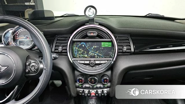 Mini Cooper 2018 Жемчужный цвет из Кореи, фото 4
