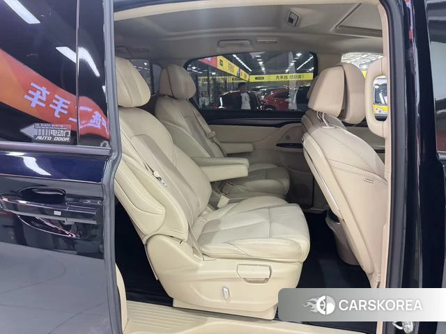 Buick GL8 2023 Синий из Китая, фото 4