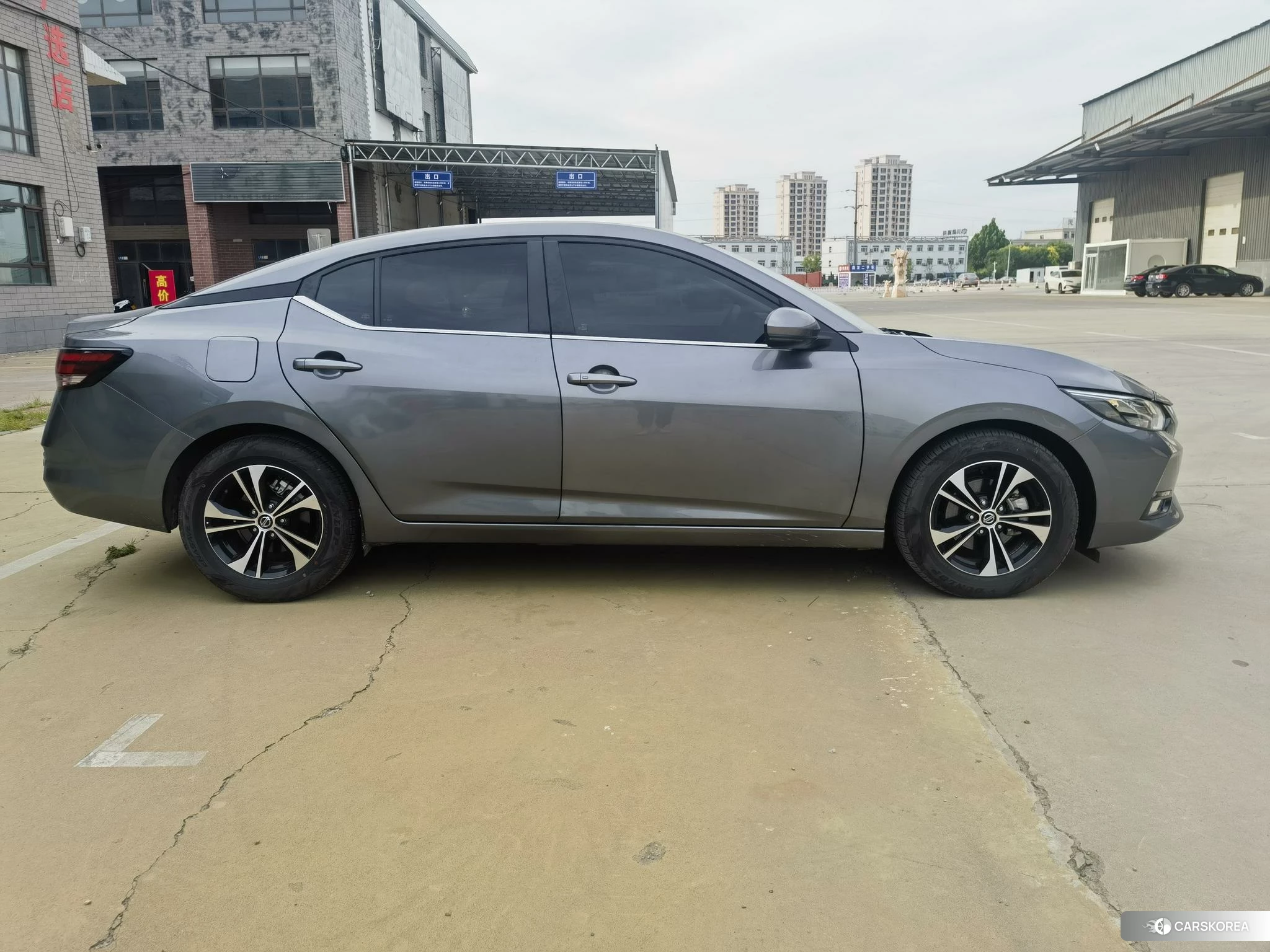 Nissan Sylphy 2021 Темно-серый из Китая, фото 4