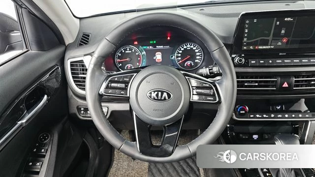 Kia Seltos 2021 Серый из Кореи, фото 4