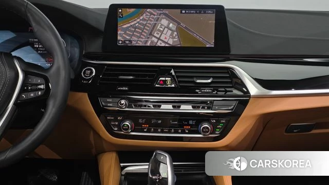 BMW 5 Series (G30) 2020 Серебряный из Кореи, фото 4