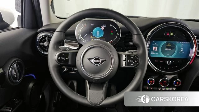 Mini Cooper 2022 Черный из Кореи, фото 4