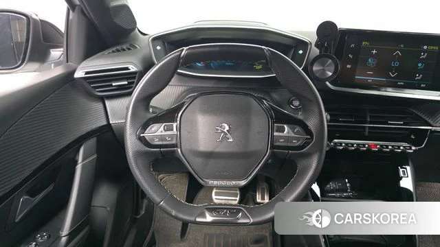 Peugeot e-208 second Generation 2023 Белый из Кореи, фото 4