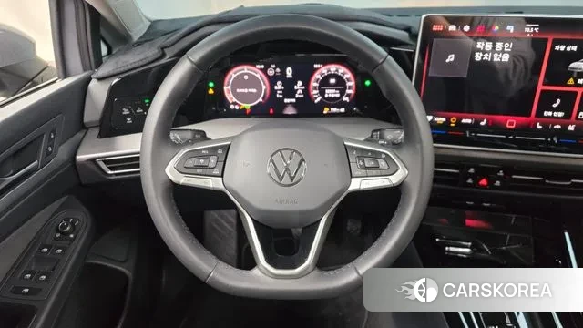 Volkswagen Golf 8th Generation 2025 Серебристо-серый из Кореи, фото 4