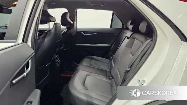 Kia Di Ol Nu Niro 2024 Белый из Кореи, фото 4