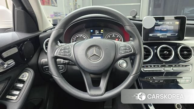 Mercedes-Benz C-Class W205 2018 Белый из Кореи, фото 4