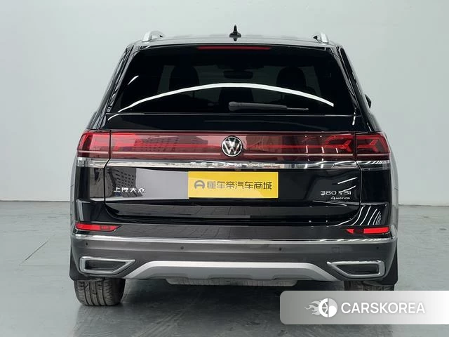 Volkswagen Tourang 2022 Черный из Китая, фото 4