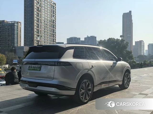 Dongfeng Yipai eπ008 2025 Серебристо-серый из Китая, фото 4