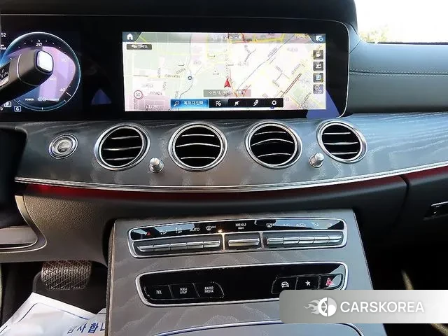 Mercedes-Benz E-Class W213 2022 Белый из Кореи, фото 4