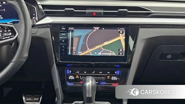 Volkswagen Arteon 2023 Белый из Кореи, фото 4
