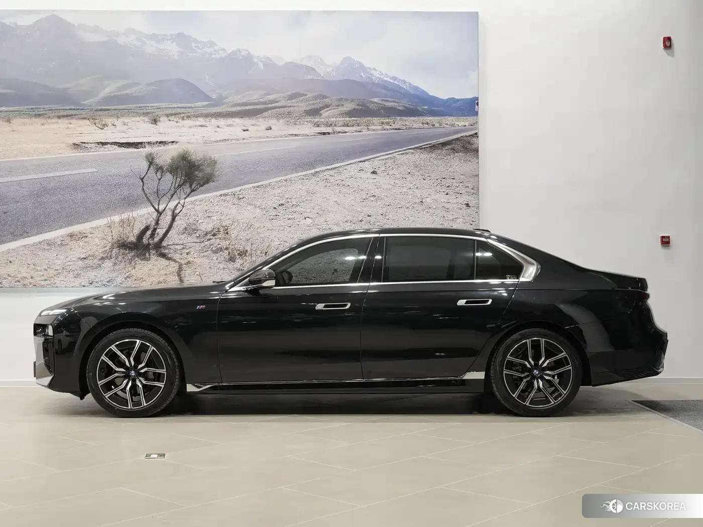 BMW 7 series 2025 Черный из Китая, фото 4