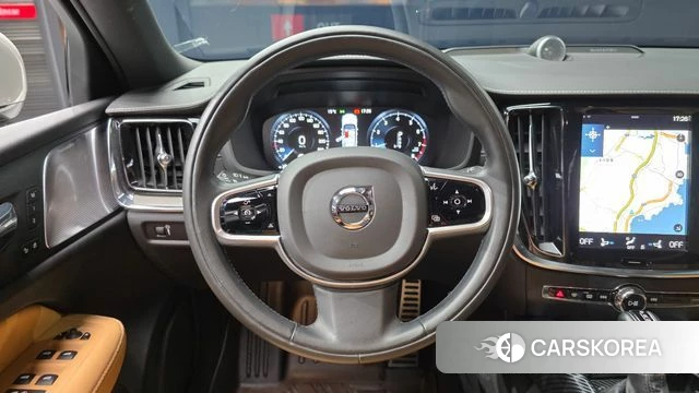Volvo V60 Cross-Country 2nd Generation 2019 Серебристо-серый из Кореи, фото 4
