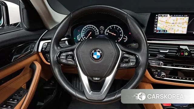 BMW 5 Series (G30) 2019 Белый из Кореи, фото 4