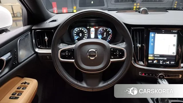 Volvo S60 3rd generation 2019 Белый из Кореи, фото 4