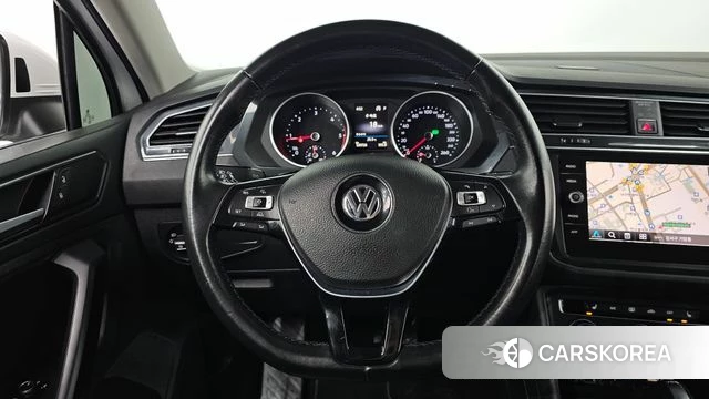 Volkswagen Tiguan second Generation 2018 Белый из Кореи, фото 4