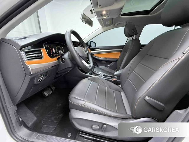 Volkswagen Bora 2022 Белый из Китая, фото 4