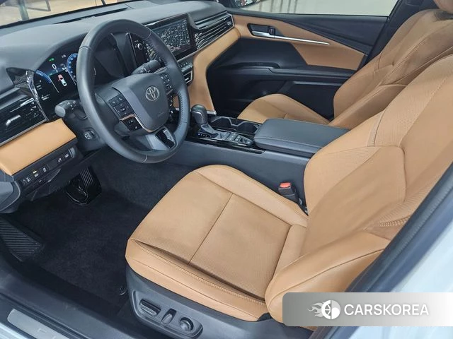 Toyota Camry (XV80) 2024 Белый из Кореи, фото 4